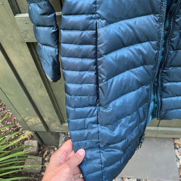 Almost new Eddie Bauer Cirrus Lite jacket - Picture 5 of 7